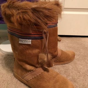 Tecnica Eskimo goat fur boots